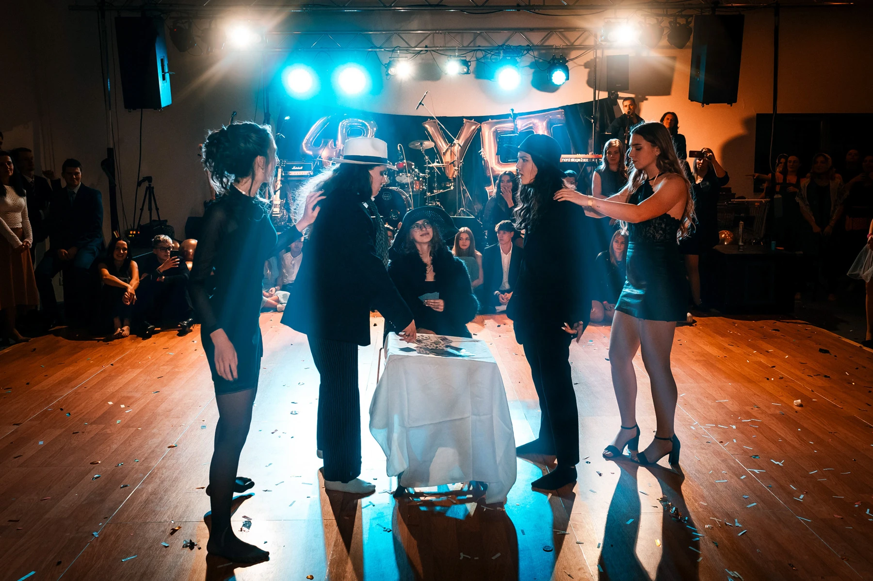 Půlnoční překvapení